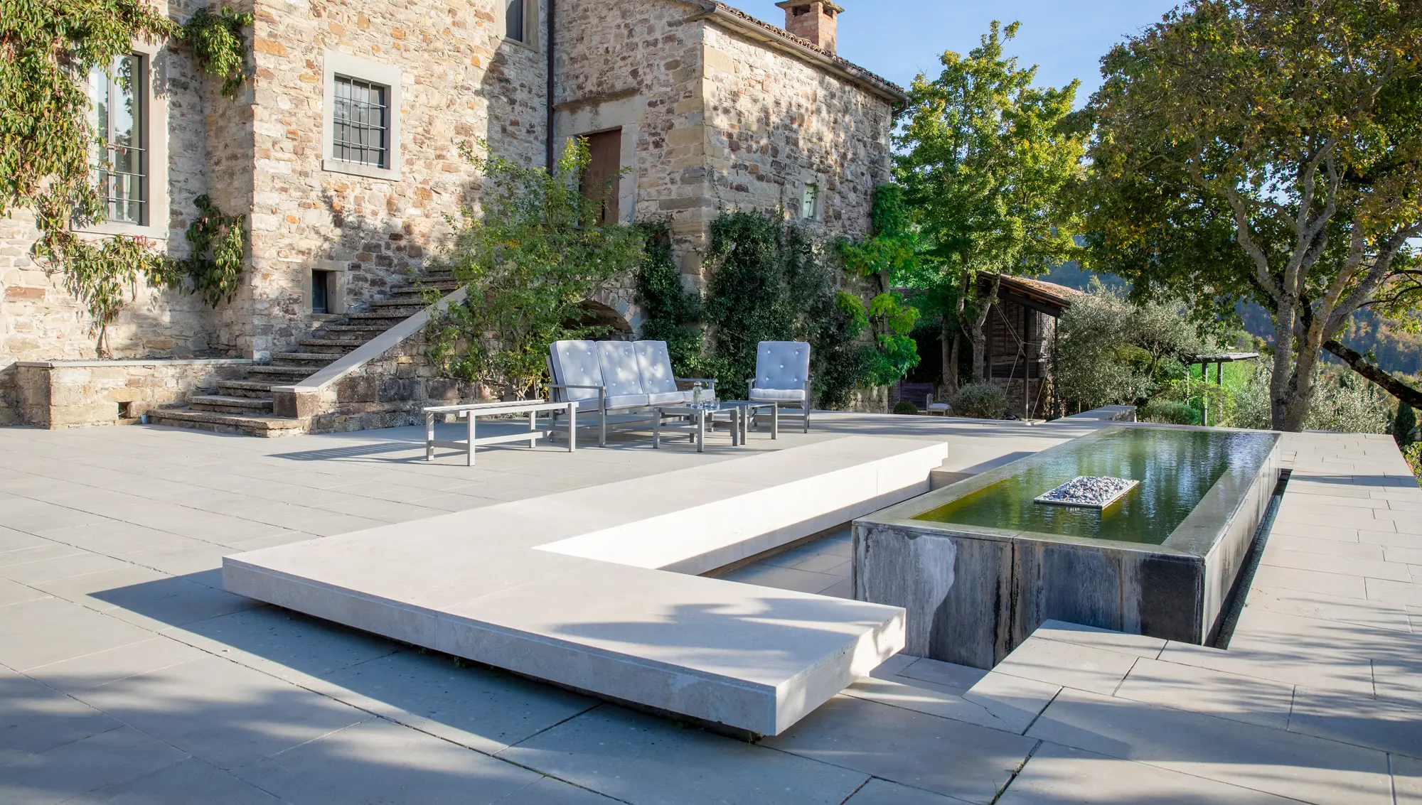 Fri-form-insperation-gra-aluminium